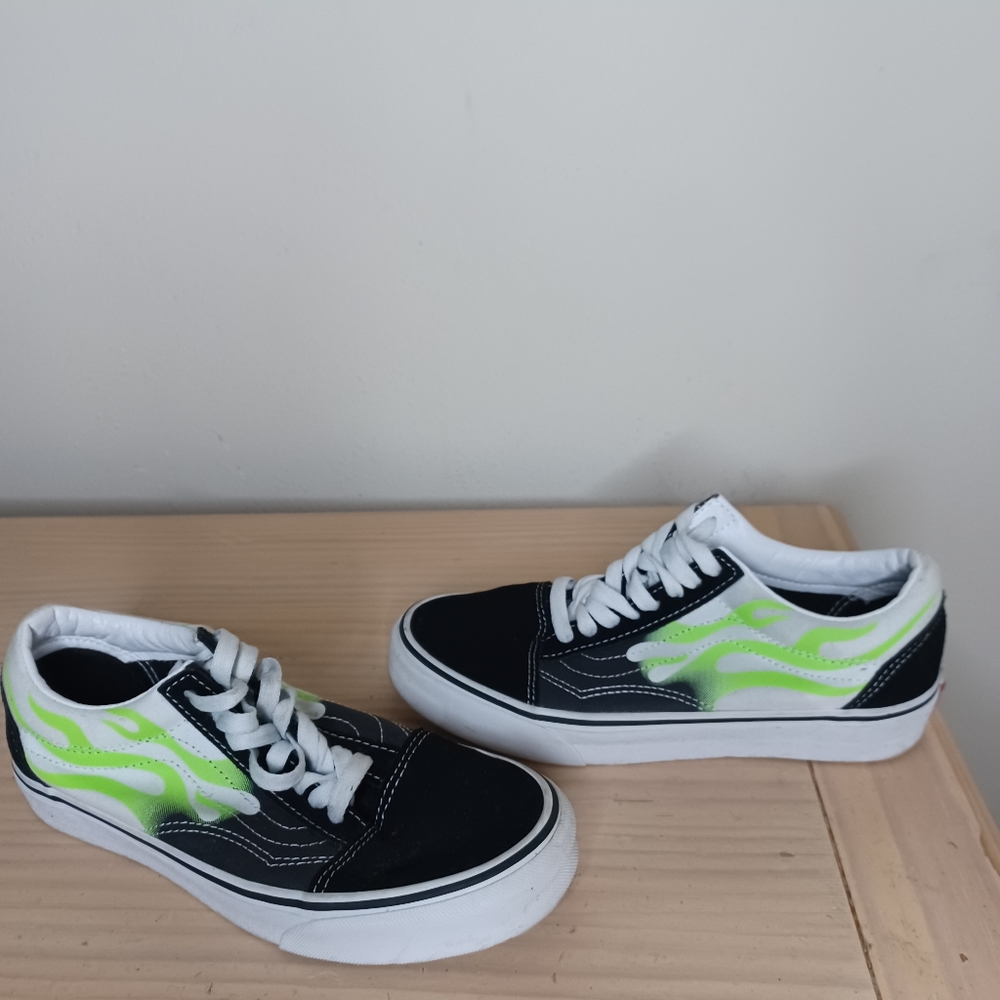 Vans Add green flames